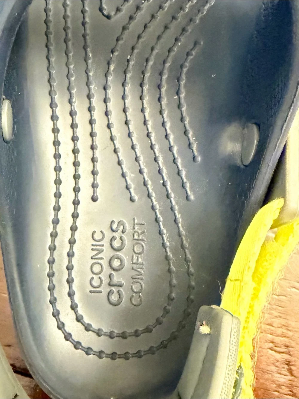 Crocs J3 Kids Classic All-Terrain Sandal Black & 14Charms Adjustable Straps